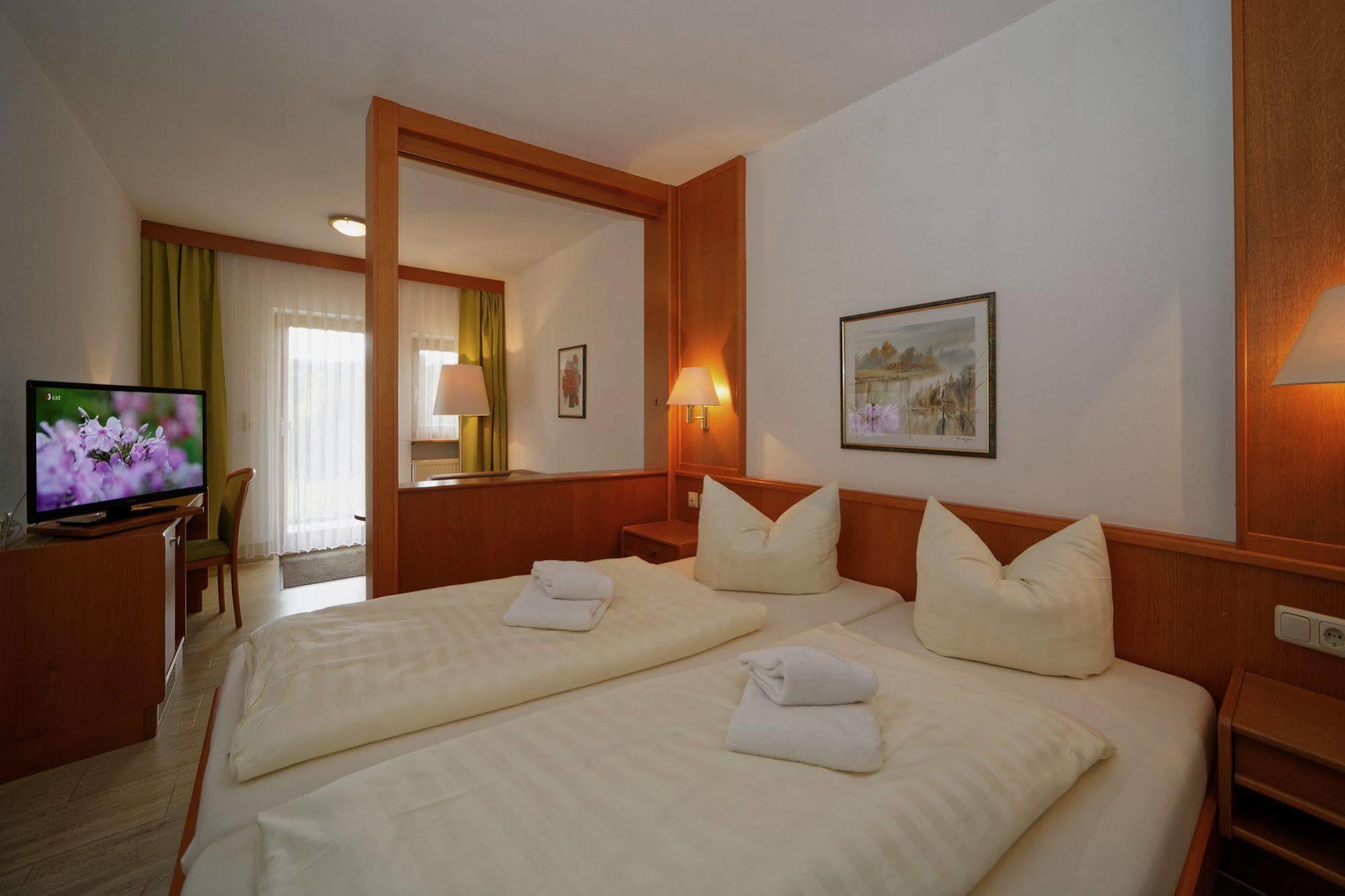 Village Hotel Bayerischer Wald Neukirchen  ภายนอก รูปภาพ