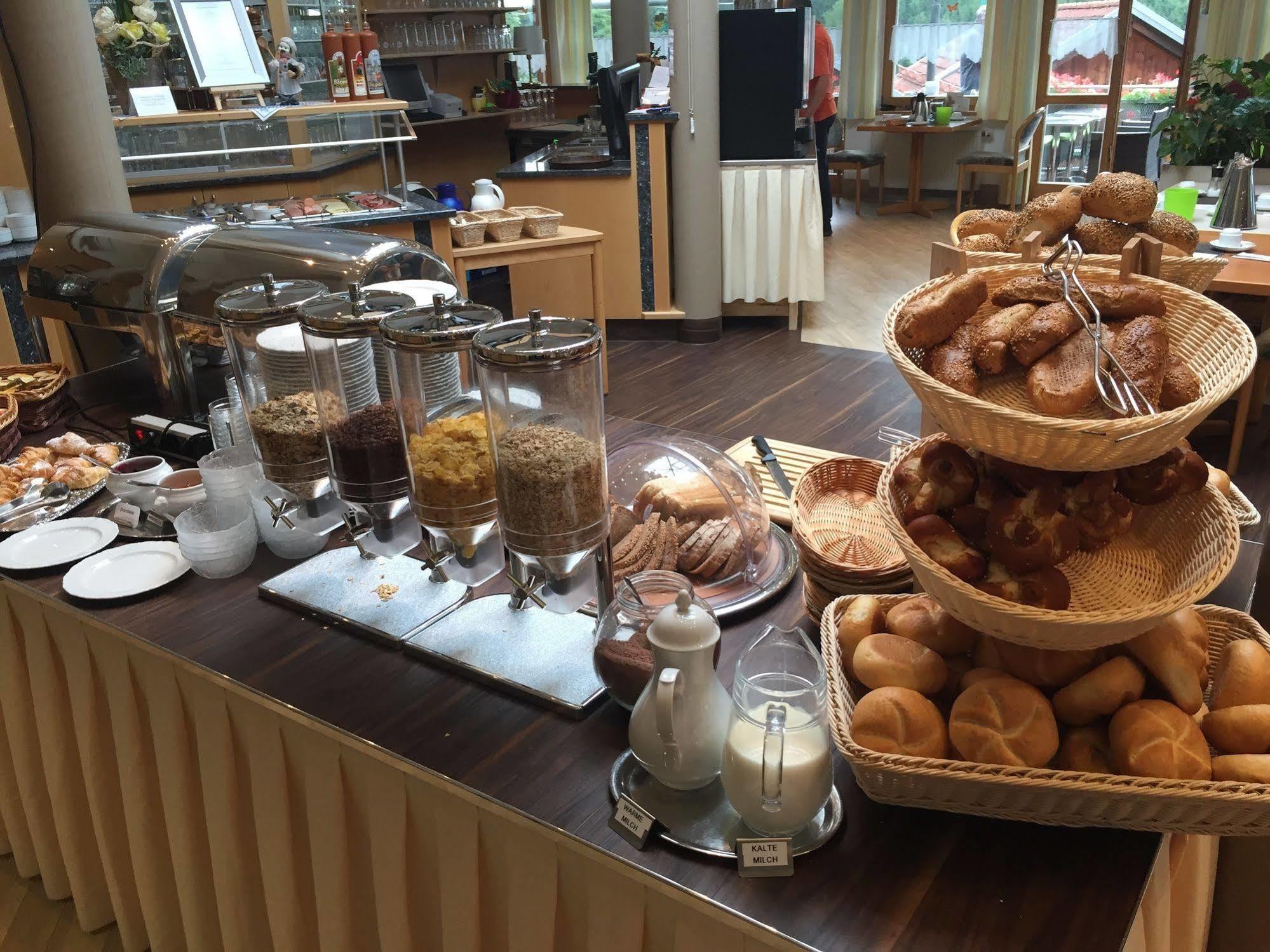 Village Hotel Bayerischer Wald Neukirchen  ภายนอก รูปภาพ
